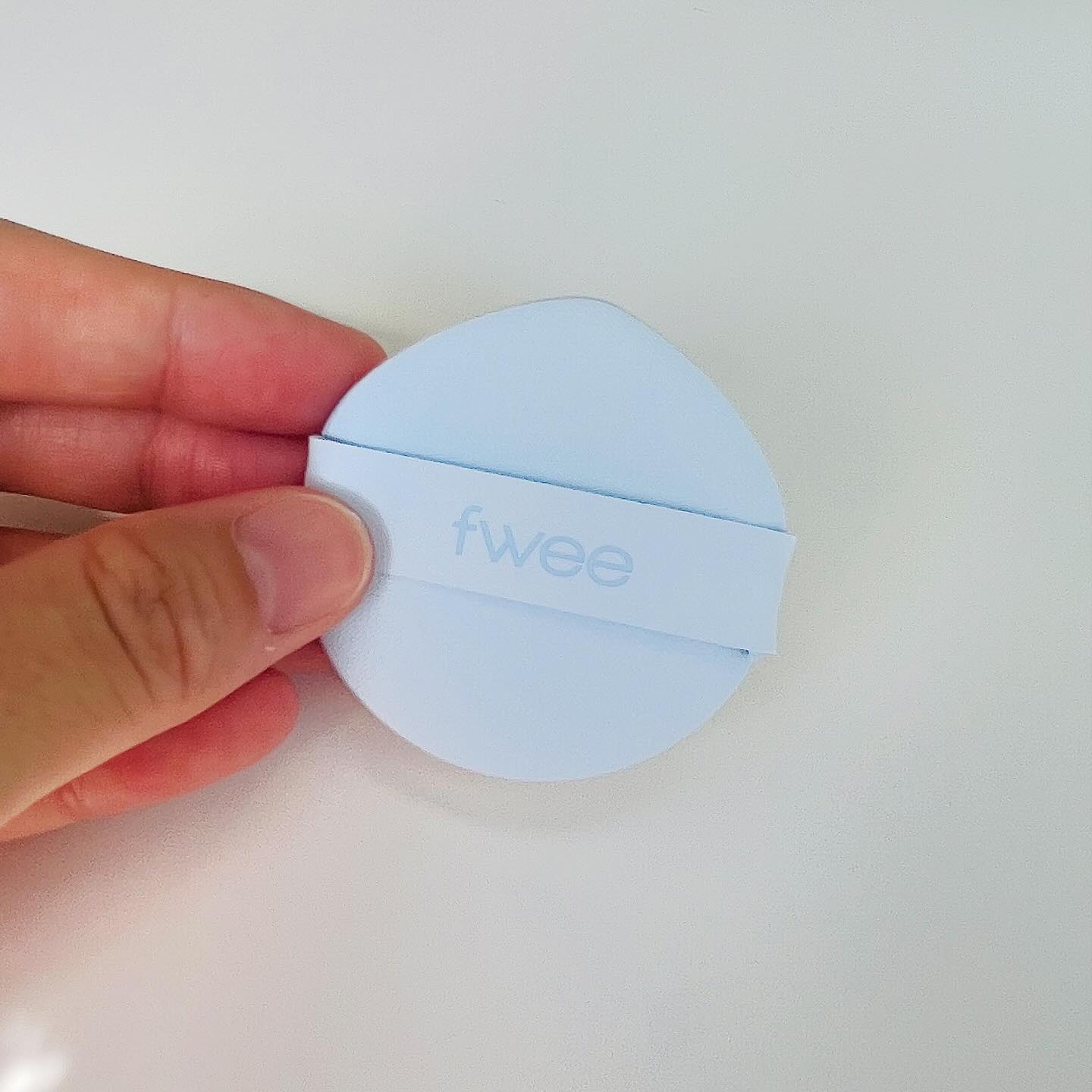 フィー クッションガラス ナチュラル/fwee/クッションファンデーションを使ったクチコミ（3枚目）