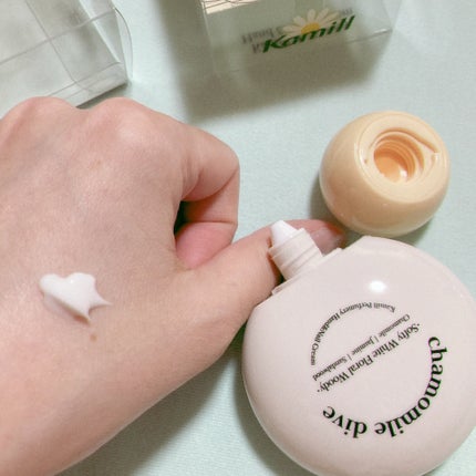 パフューマリー ハンド&ネイルクリーム デューイアルテミシア 50ml/カミール/ハンドクリームを使ったクチコミ(4枚目)