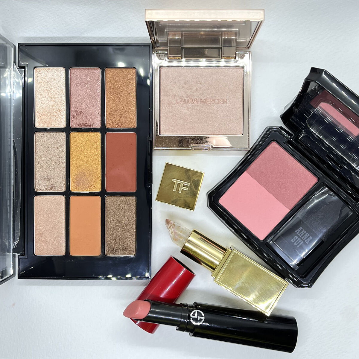 チーク コンパクト 300 ハートフルな笑顔チャーミングピンク/ANNA SUI/パウダーチークを使ったクチコミ（2枚目）