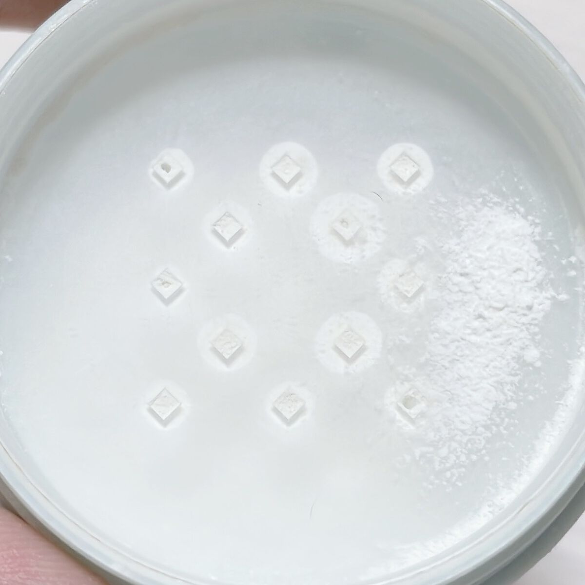 ノーセバム　ミネラルパウダー　N/innisfree/ルースパウダーを使ったクチコミ（2枚目）