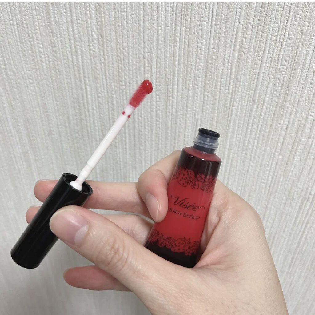 ジューシィ シロップ RD400 クリアストロベリー/Visée/リップグロスを使ったクチコミ（2枚目）