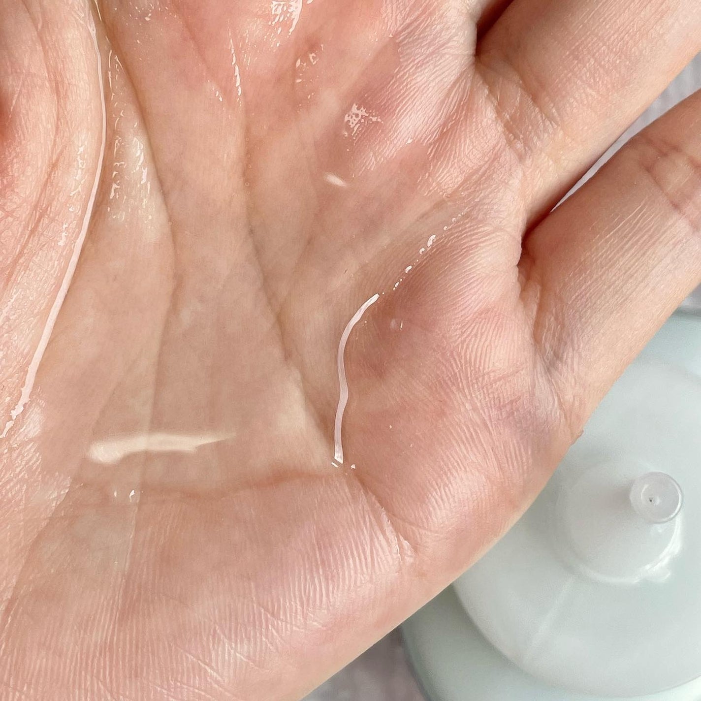 ザビューティー 髪のキメ美容ウォータートリートメント ナイトアロマの香り/エッセンシャル/ヘアオイルを使ったクチコミ(4枚目)