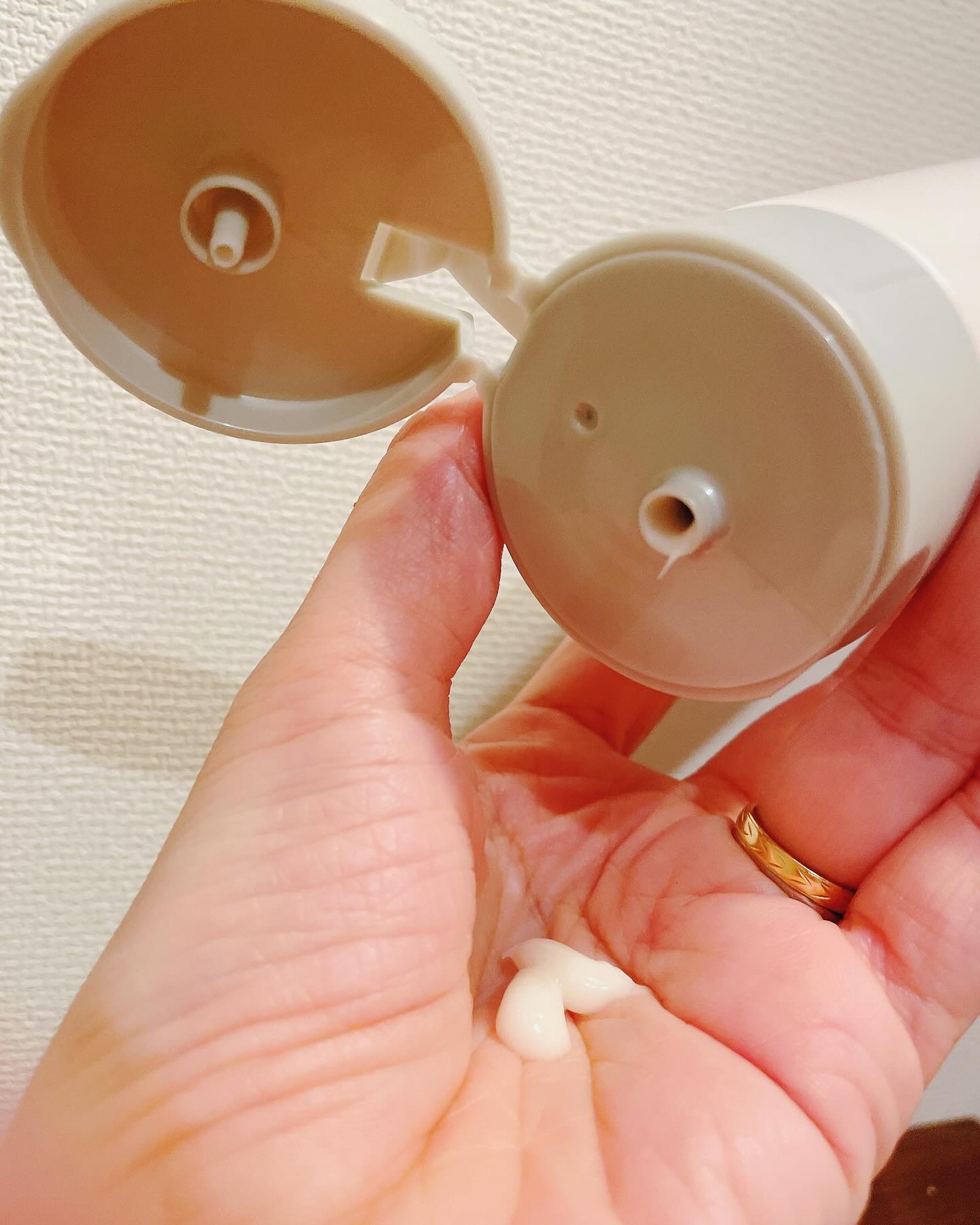 ララポルトヘアエマルジョン/need near/ヘアミルクを使ったクチコミ（3枚目）