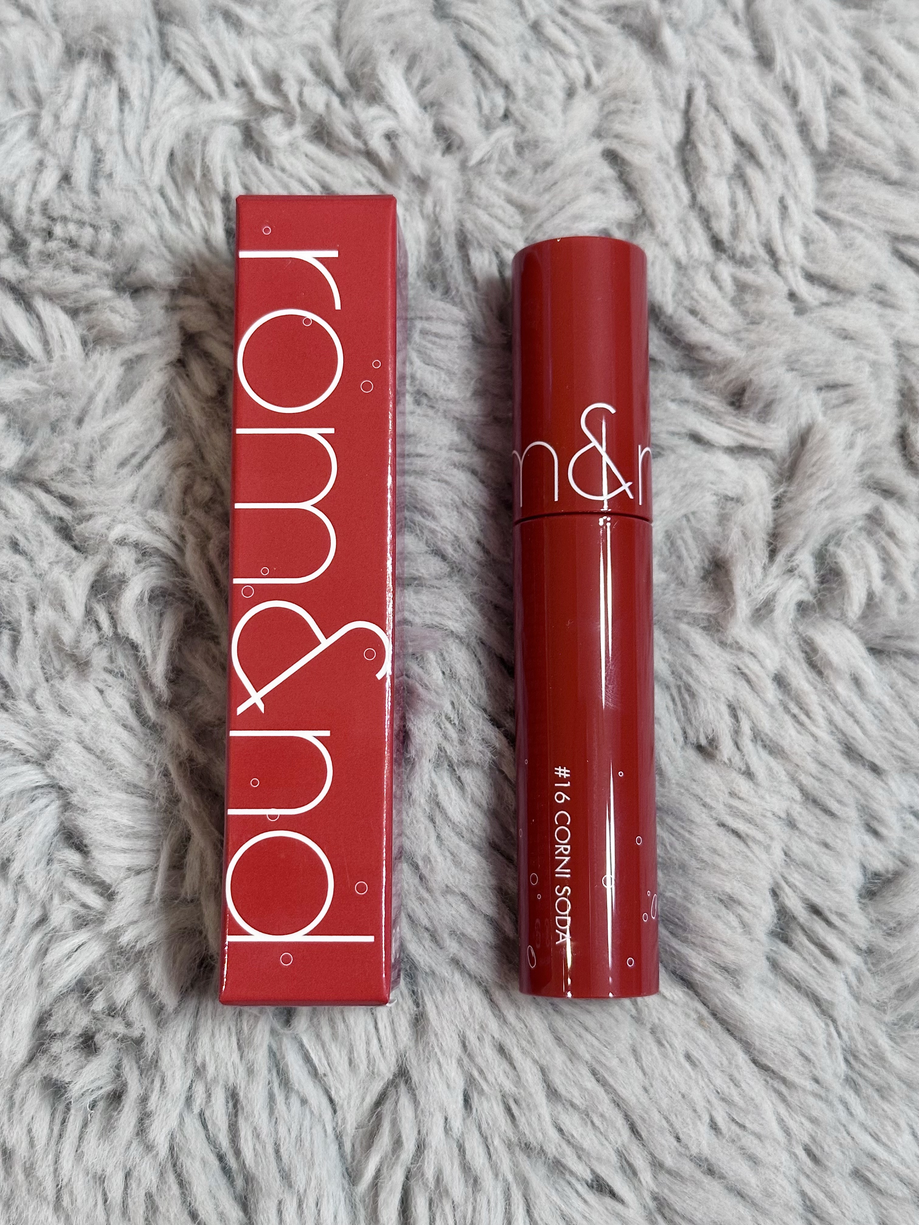 ジューシーラスティングティント/rom&nd/リップティントを使ったクチコミ（1枚目）