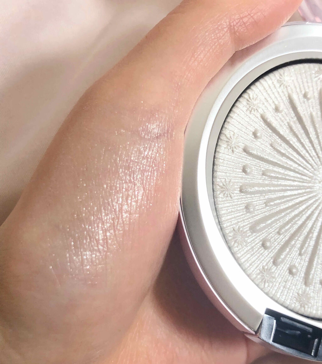 エクストラ ディメンション スキンフィニッシュ レット イット グロー(限定)/M・A・C/プレストパウダーを使ったクチコミ（2枚目）