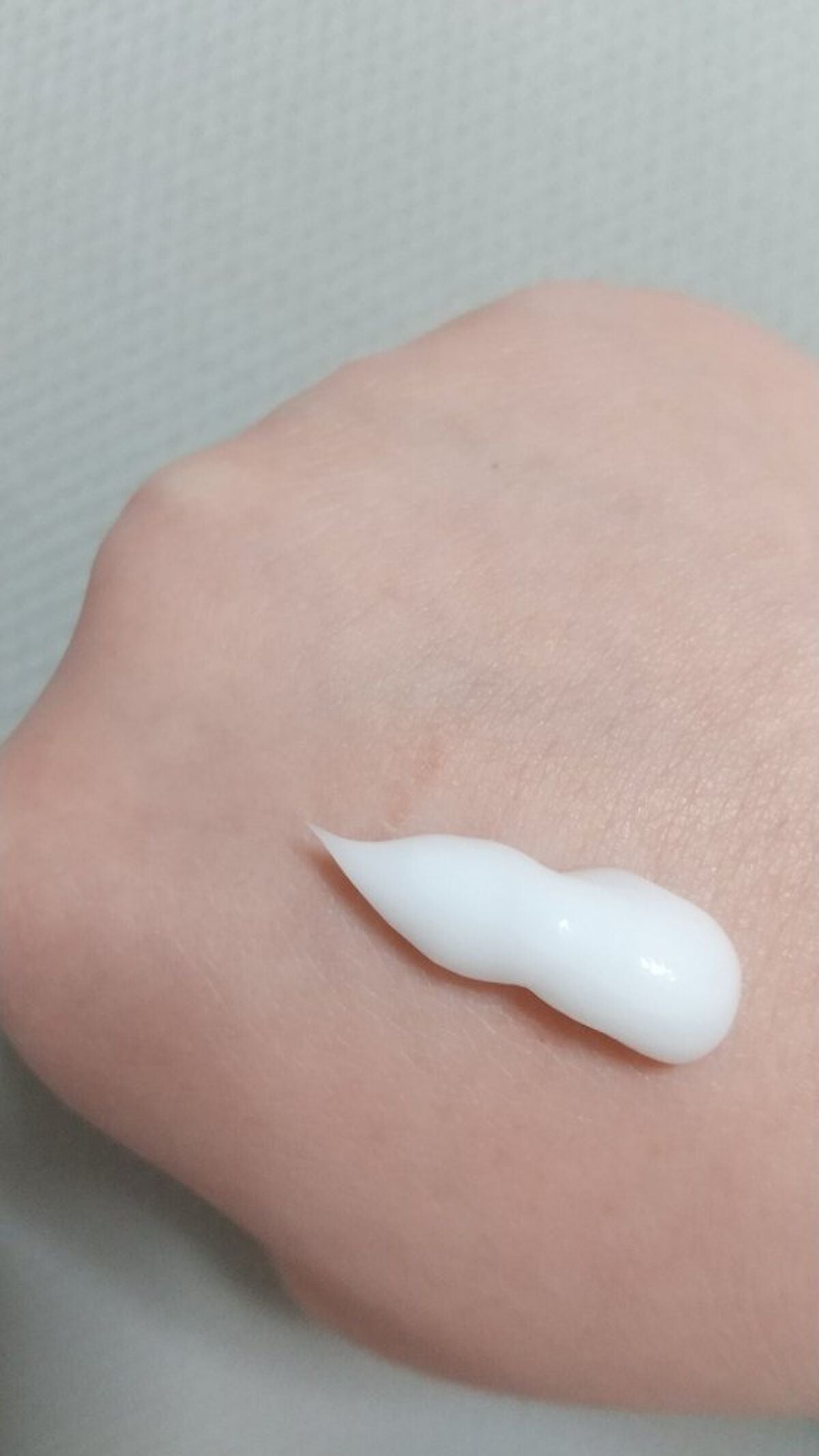 馬油ハンドクリーム/DAISO/ハンドクリームを使ったクチコミ(5枚目)