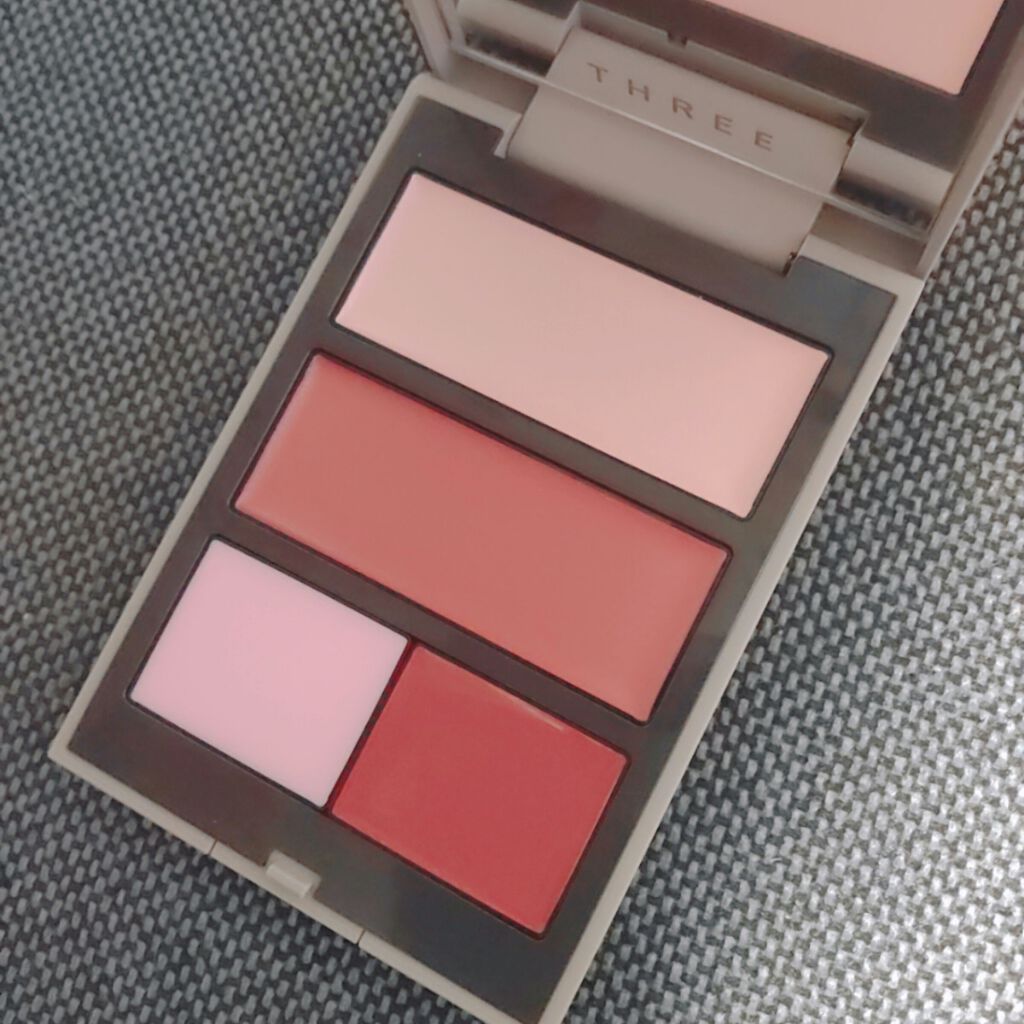 グローフリーダムパレットライジング/THREE/クリームハイライトを使ったクチコミ(1枚目)