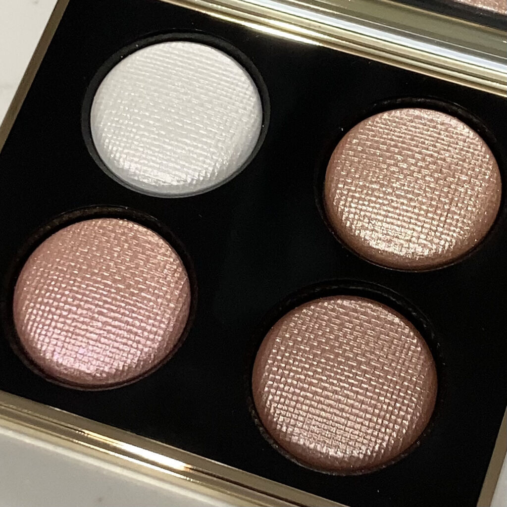 ピンク グロウ リュクス アイシャドウ パレット/BOBBI BROWN/アイシャドウパレットを使ったクチコミ（2枚目）