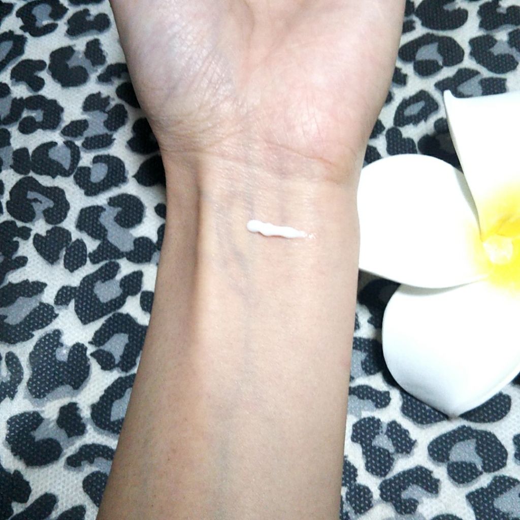 プラセホワイター 薬用美白アイクリーム/明色/アイケア・アイクリームを使ったクチコミ(2枚目)