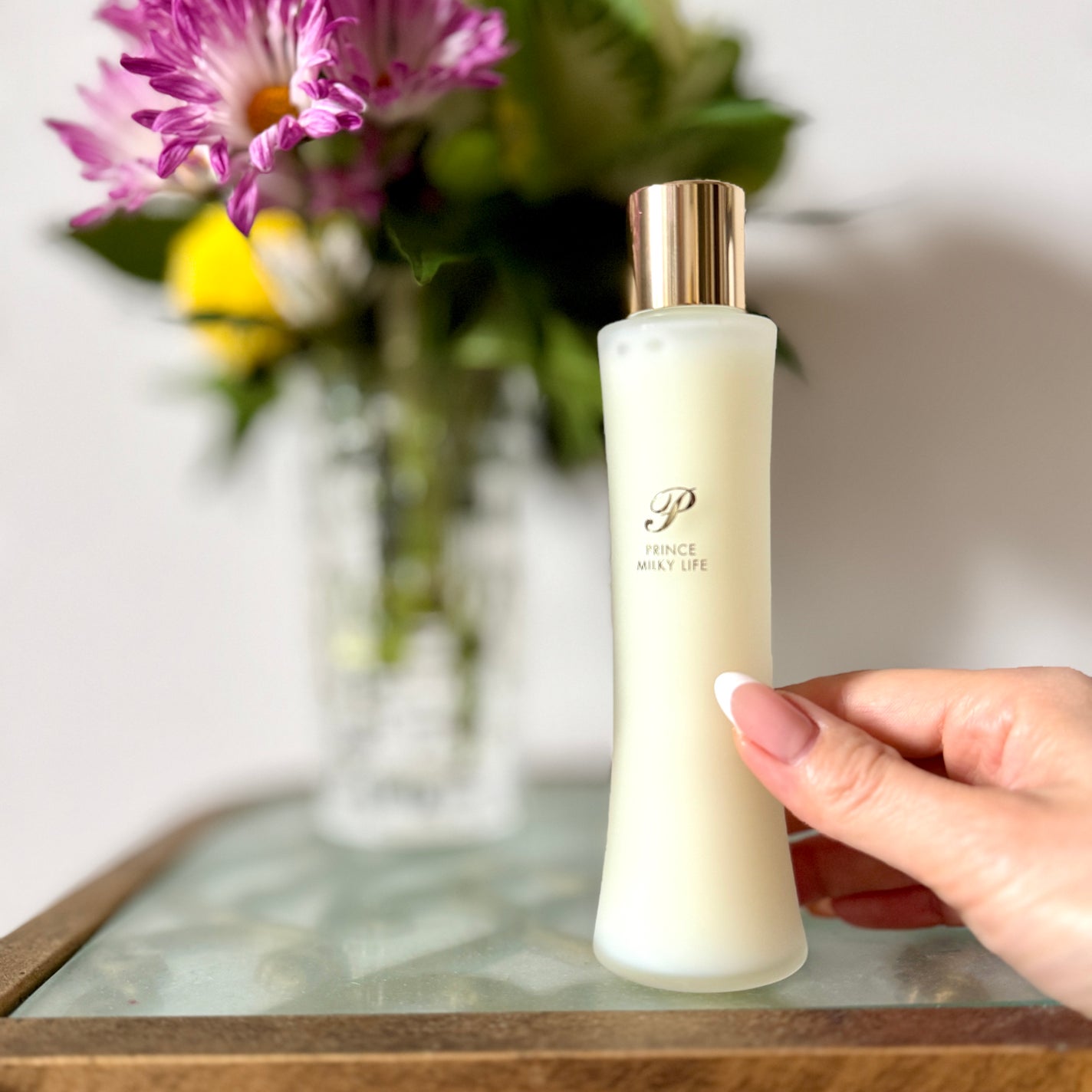 Shiho Arai on LIPS 「プリンス ミルキィーライフ(乳液)お試しさせていただきました。..」(2枚目)