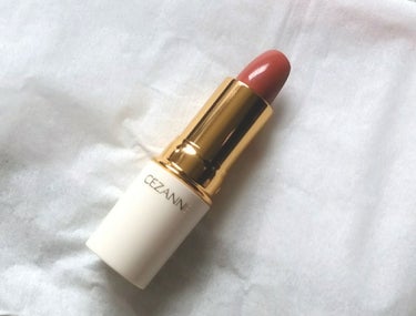 💄セザンヌのラスティングリップカラーNの102です💄


こちらはブラウン系の色ですが、実際唇に塗ってみると心なしかほんのちょっとコーラルっぽい感じもします。素の唇が赤めな人は多分そんな感じになります。