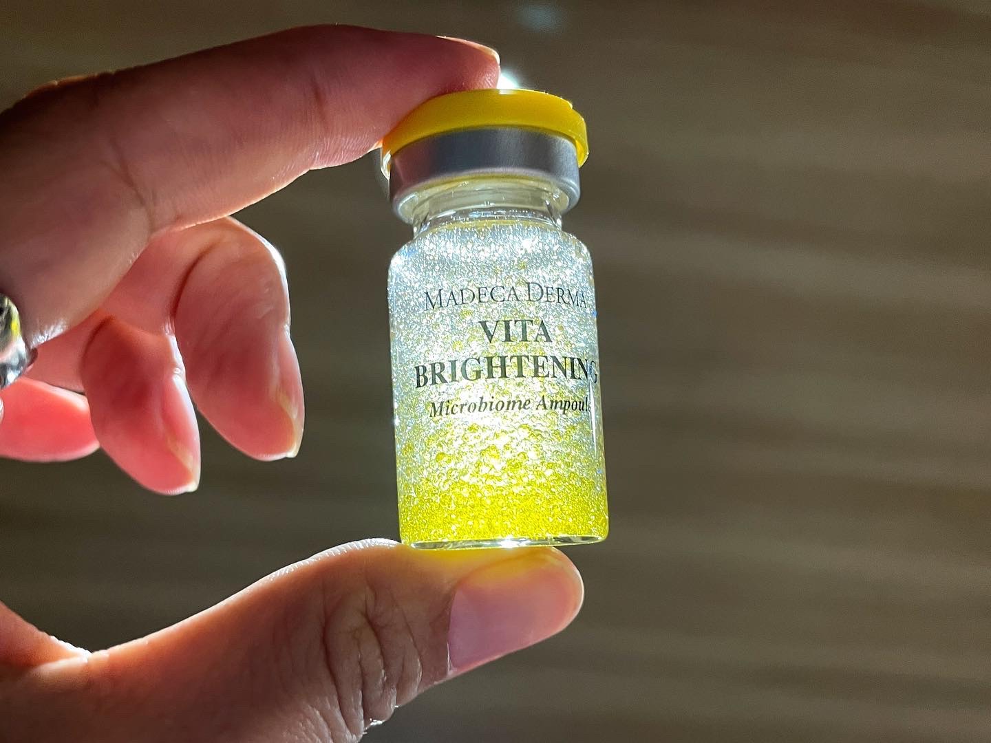 ビタブライトニング マイクロバイオームアンプル/マデカダーマ/美容液を使ったクチコミ（2枚目）