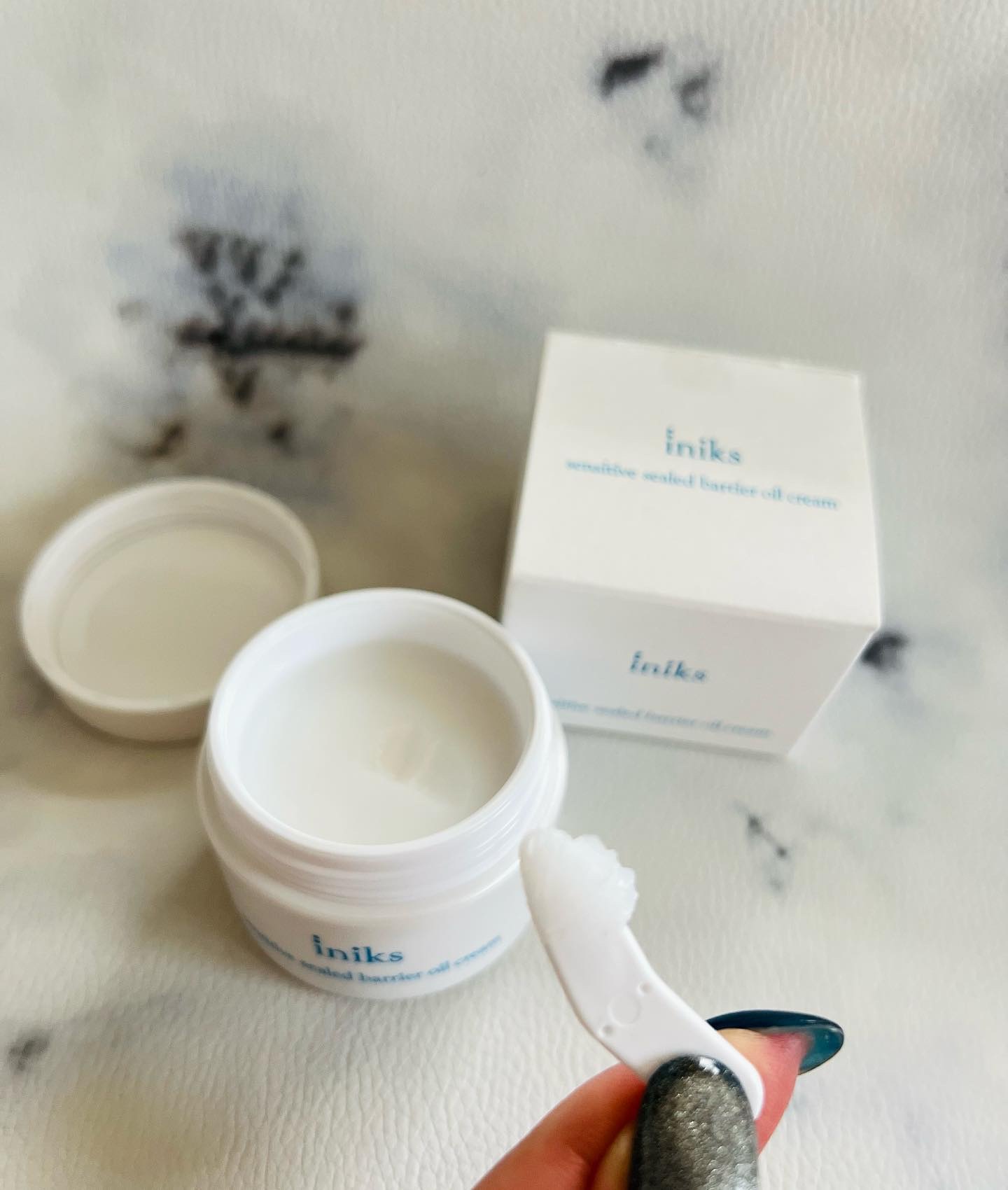 センシティブ シールドバリア オイルクリーム/iniks/フェイスクリームを使ったクチコミ（2枚目）