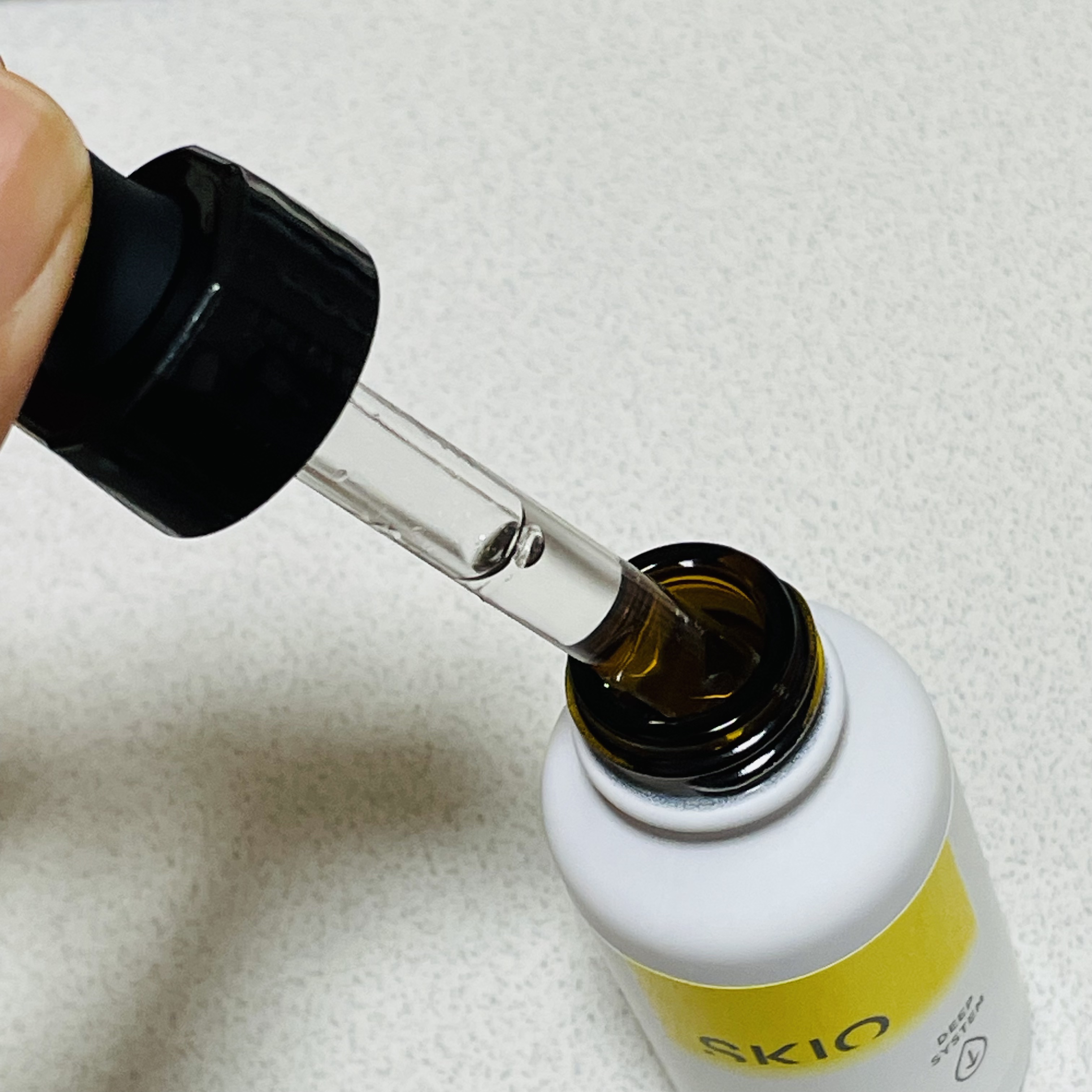 スキオVCホワイトピールセラム/SKIO/美容液を使ったクチコミ（2枚目）