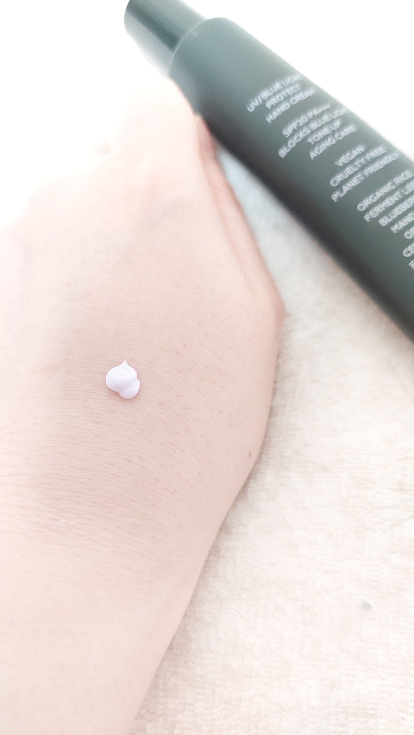 siki on LIPS 「年齢印象を「手」から変える!オーガニックハンドクリーム「H36..」(2枚目)