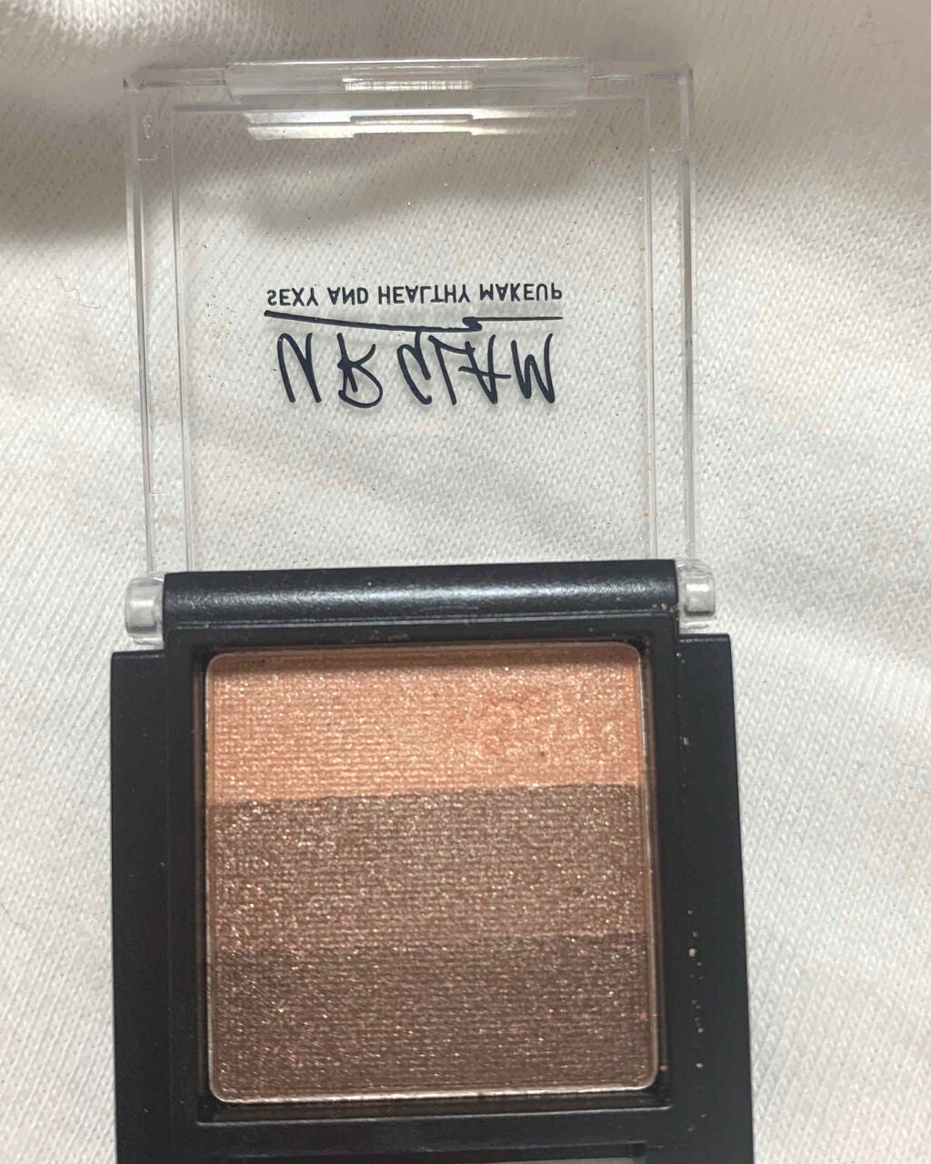 美容オタクちゃん💕🫶 on LIPS 「またまた!ユーアーグラムから新作の3色アイシャドウが出ました😊..」(2枚目)