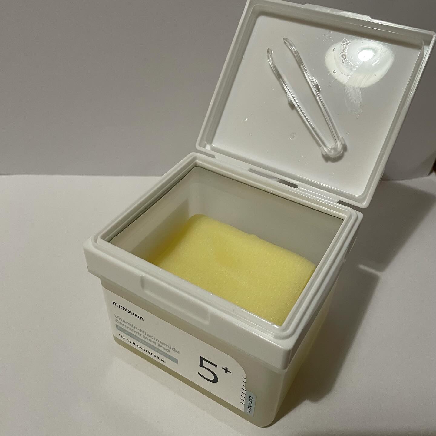 5番 白玉グルタチオンＣフィルムパッド/numbuzin/トナーパッドを使ったクチコミ（2枚目）