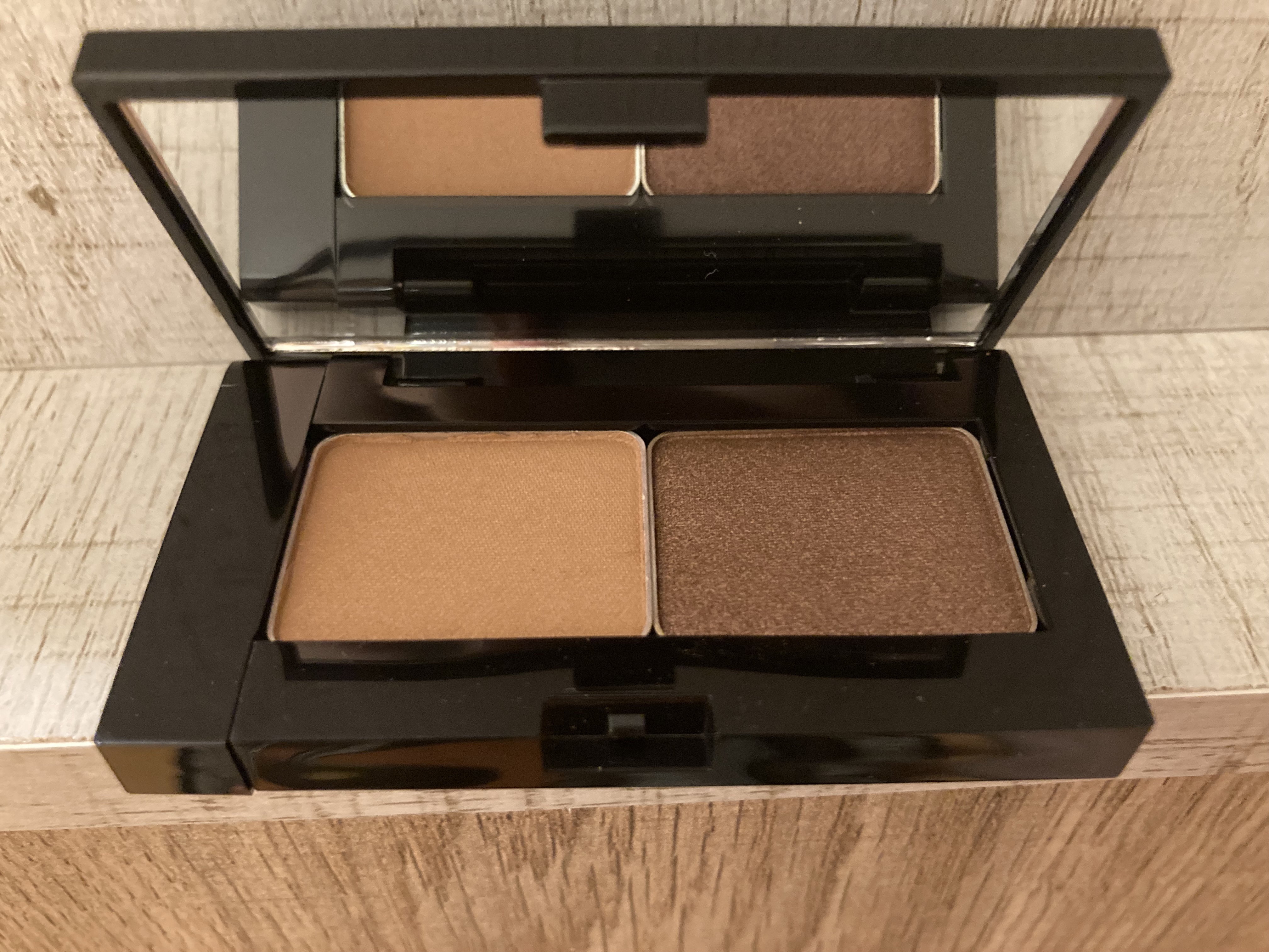 プレスド アイシャドー（レフィル） M デザートブラウン 288/shu uemura/単色アイシャドウを使ったクチコミ（1枚目）