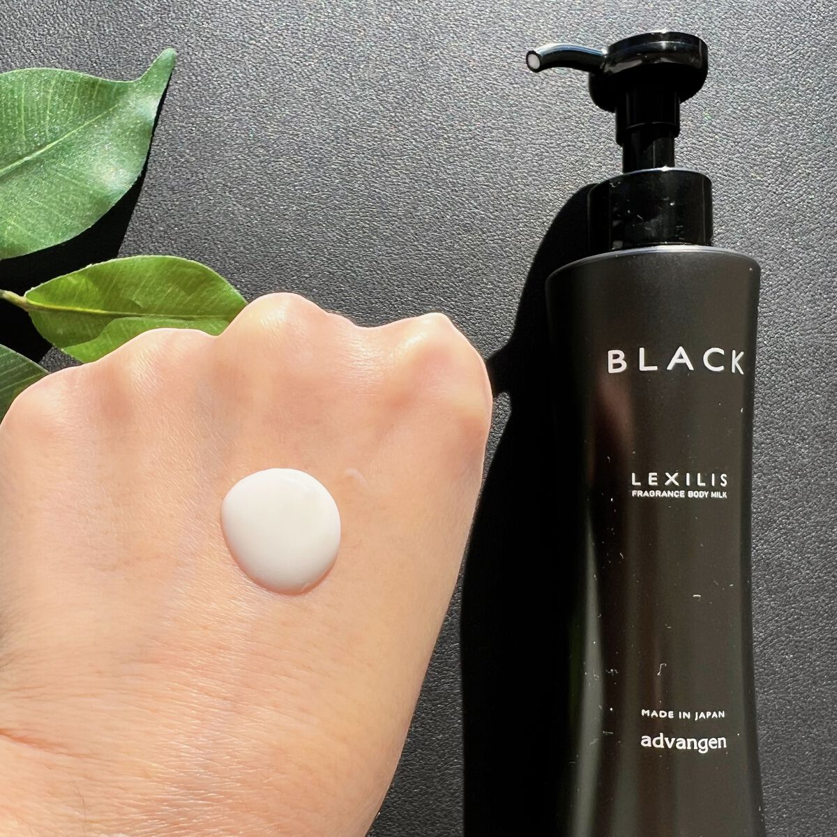 ブラック フレグランス ボディミルク/LEXILIS/ボディミルクを使ったクチコミ（2枚目）