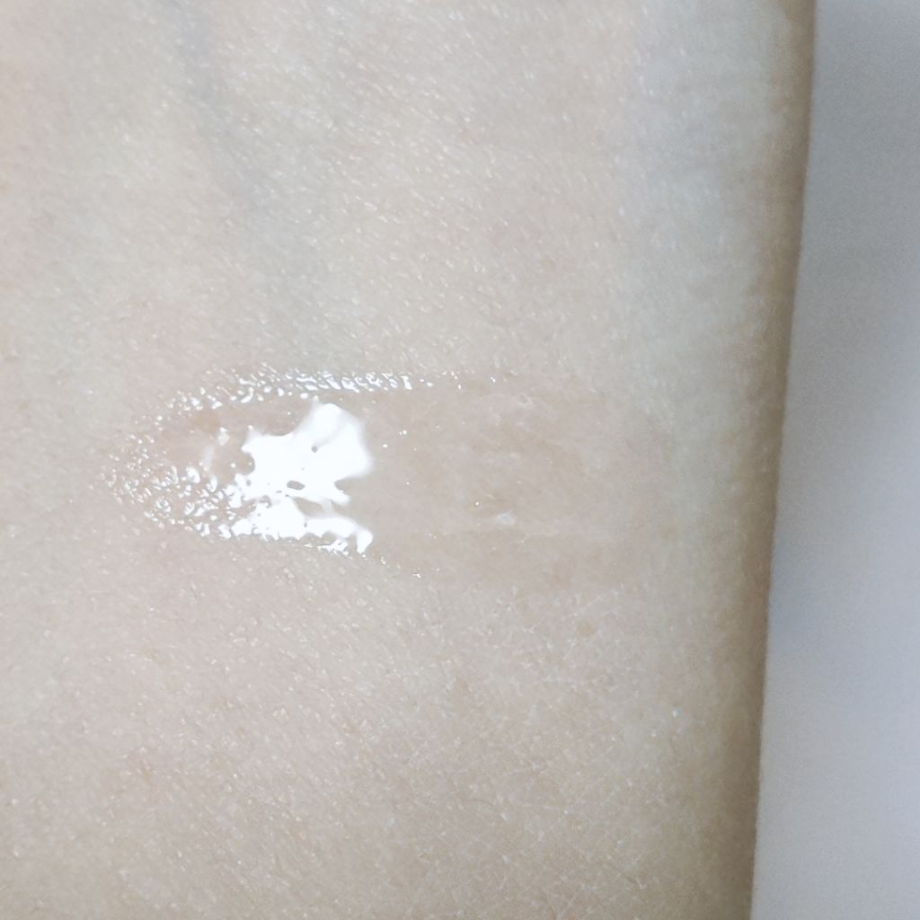 38°C / 99°F リップトリートメント (リップ美容液)/UZU BY FLOWFUSHI/リップケアを使ったクチコミ（2枚目）