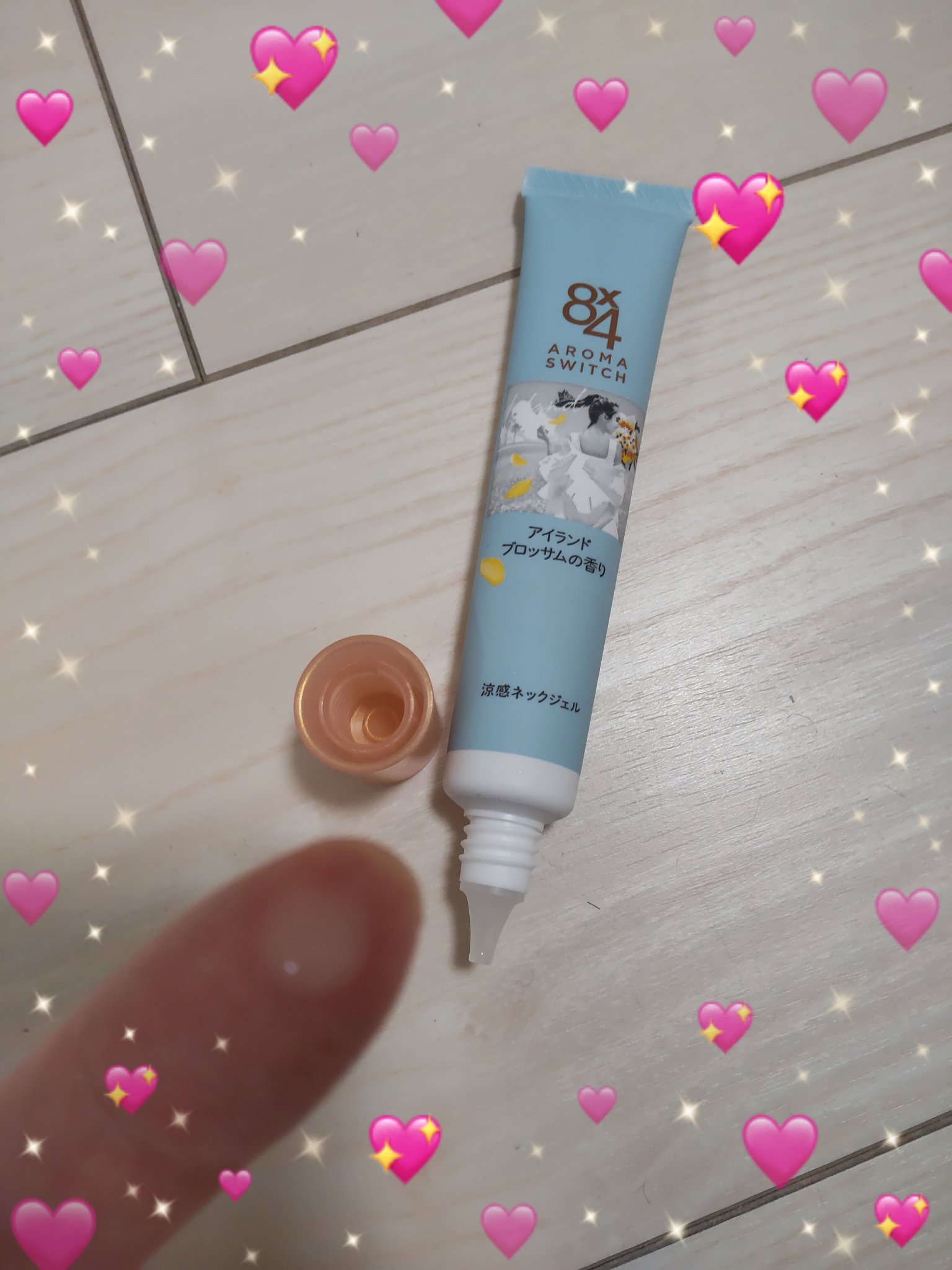 8x4 アロマスイッチ 涼感ネックジェル アイランドブロッサムの香り/８ｘ４/デオドラント・制汗剤を使ったクチコミ（2枚目）