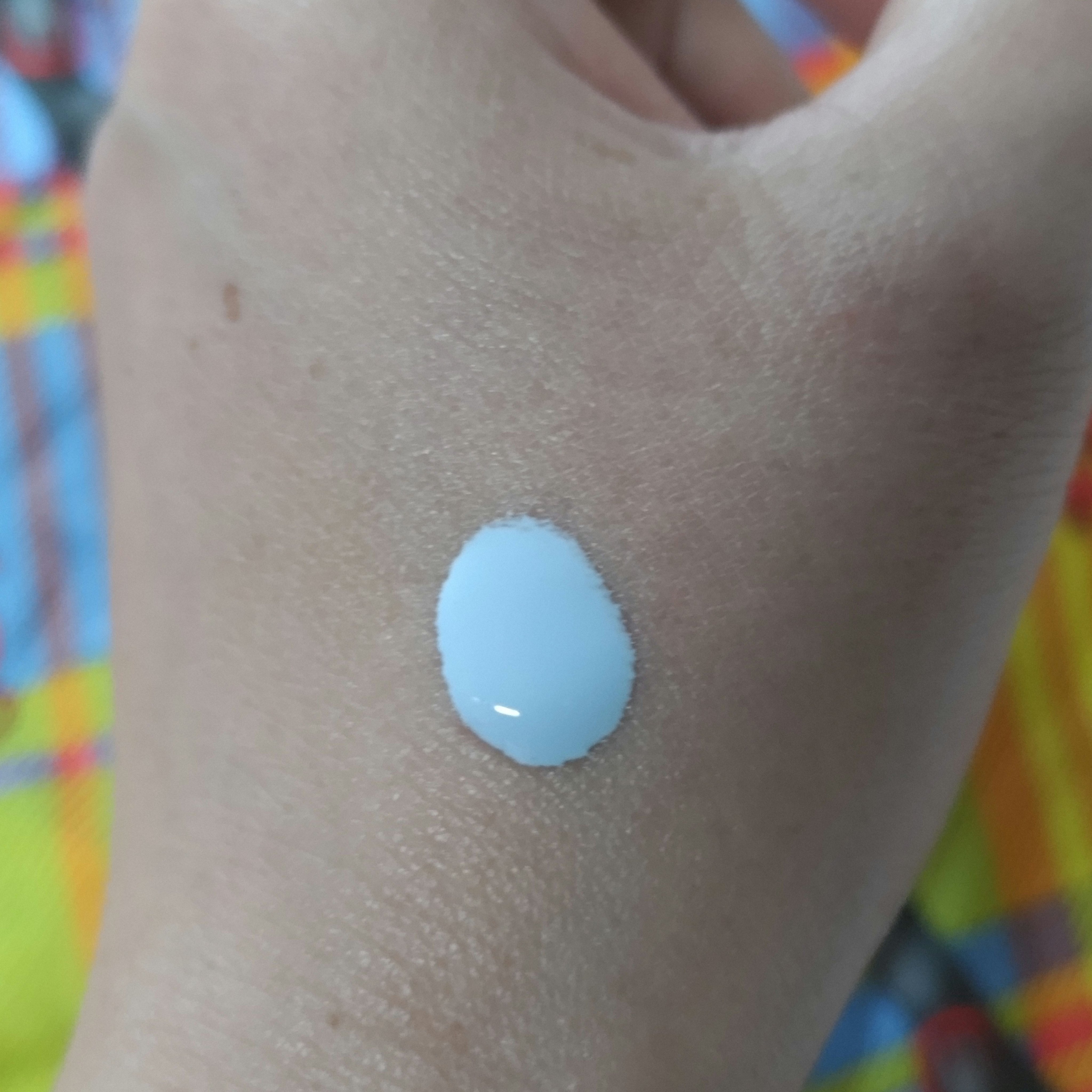 【旧】スノー メイクアップ ベース UV35 SPF35／PA+++ ブルー シェード/Dior/化粧下地を使ったクチコミ（3枚目）