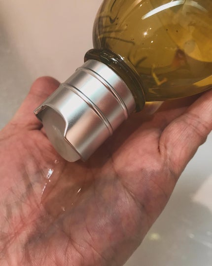 アーモンド モイスチャライジングシャワーオイル/L'OCCITANE/ボディソープを使ったクチコミ(7枚目)