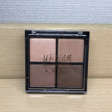 UR GLAM LUXE　4 COLORS EYESHADOW PALLET/U R GLAM/パウダーアイシャドウを使ったクチコミ（2枚目）