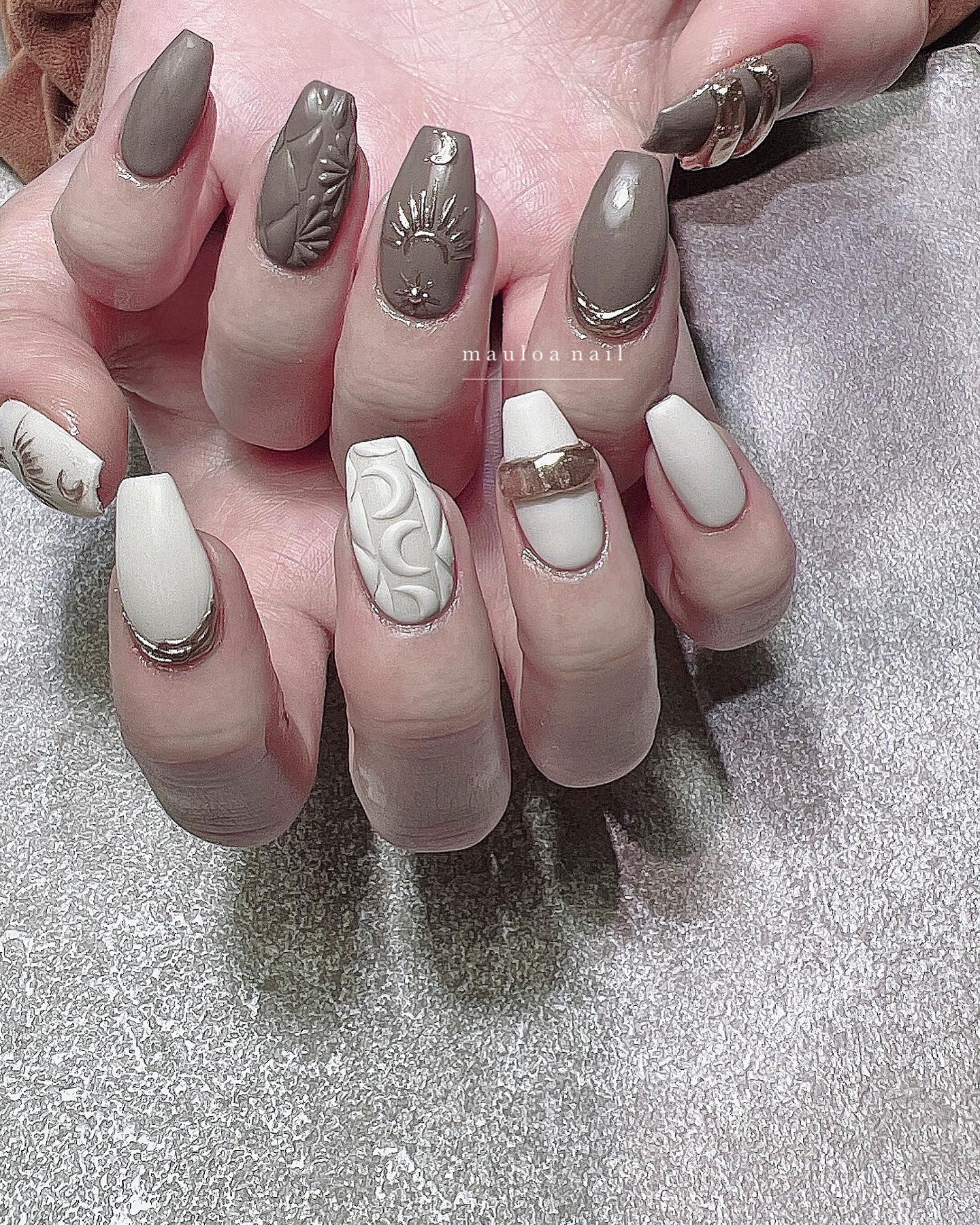 #キルティングネイル,#ネイル,#マットネイル,#リングネイル,#アイボリーネイル,#リングネイル,#オータムネイル,#ボルドーネイル,#ミラーネイル,#手書きアートネイル,#カーキネイル,#ブラウンネイル,#月ネイル,#太陽ネイル,#秋ネイル,#天王寺ネイルのネイルデザイン