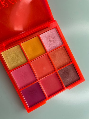 UR GLAM　BLOOMING EYE COLOR PALETTE 06/U R GLAM/パウダーアイシャドウを使ったクチコミ（3枚目）