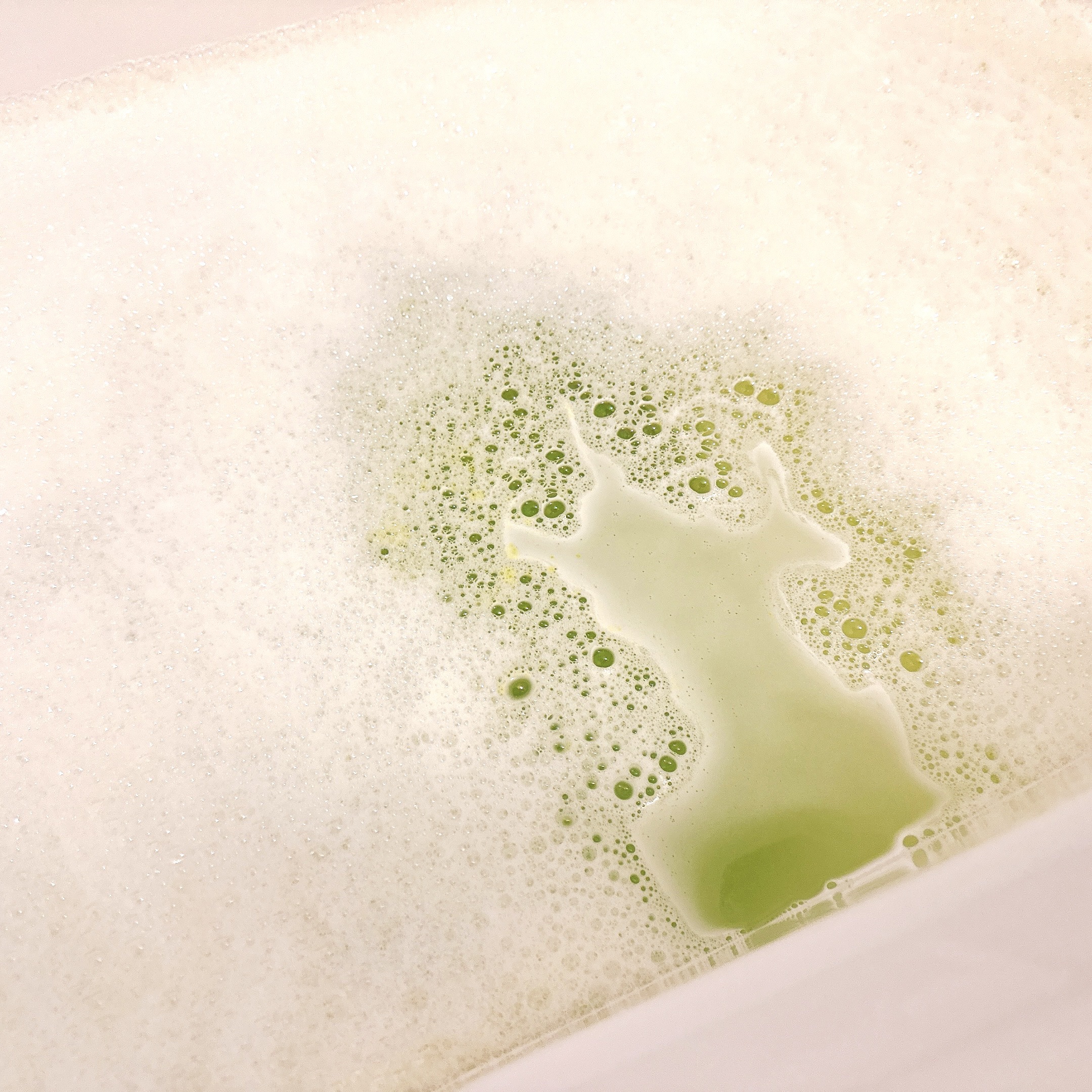 イエロー クランブル バブルルーン/ラッシュ/炭酸系入浴剤を使ったクチコミ（2枚目）