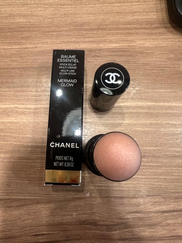 CHANEL ボーム エサンシエル マーメイド グロウ

私、これ2本買いました🙋‍♀️
ボーム エサンシエルは結構好きで持ってますが、コレが1番好き💕なんで限定なの？

ピンクのラメがいっぱい入ってて