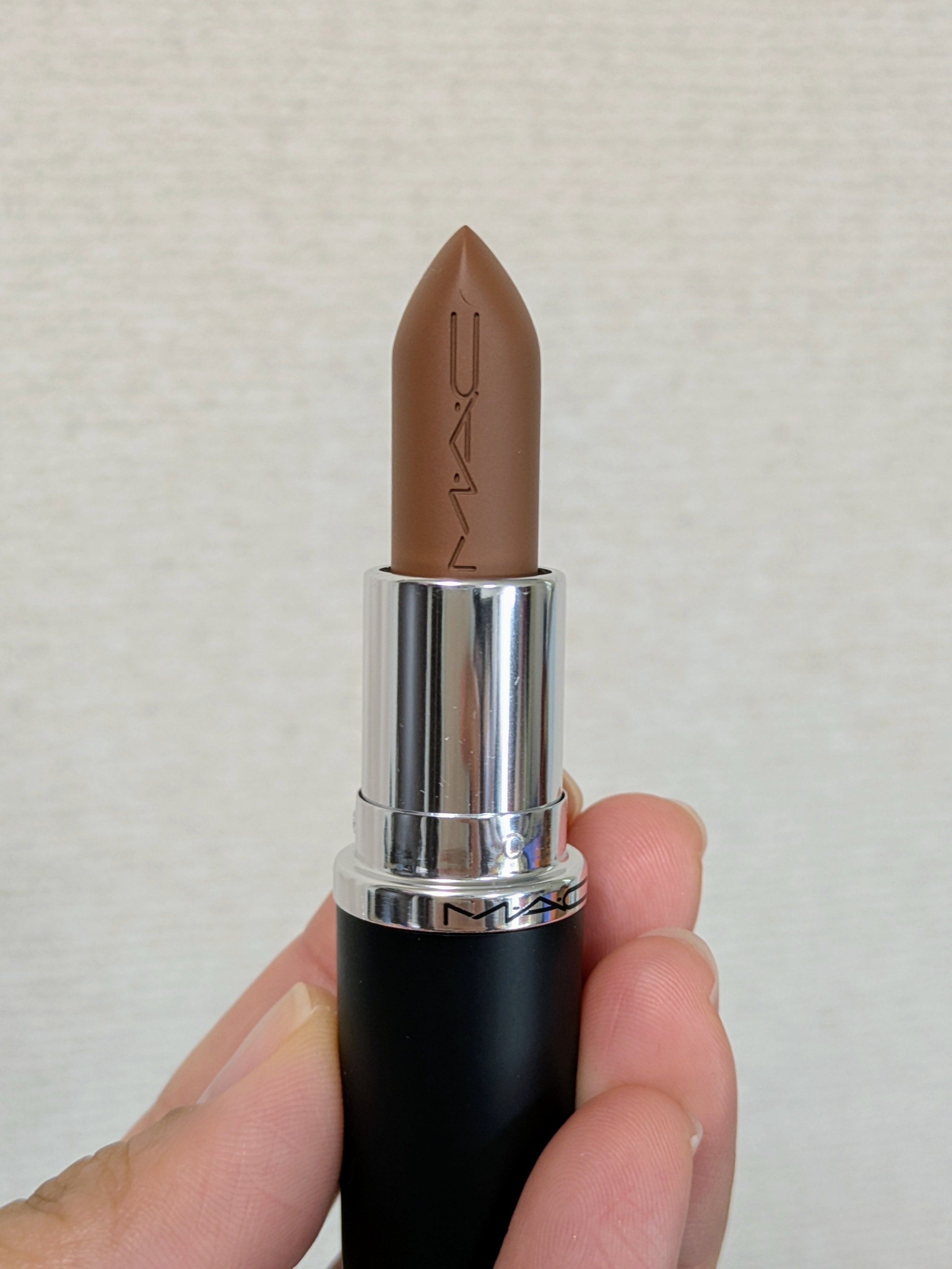 マキシマル スリーク サテン リップスティック ホッジポッジ/M・A・C/口紅を使ったクチコミ（2枚目）