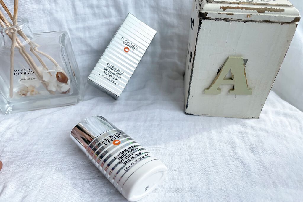 ライトフル Ｃ＋ティンティッド プライマーSPF45(PA++++)/M・A・C/化粧下地を使ったクチコミ（1枚目）