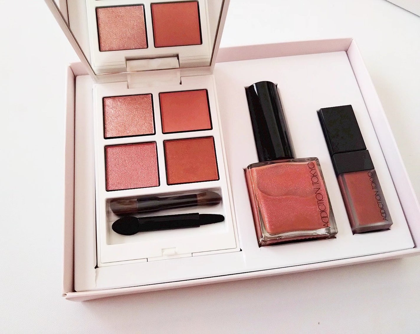 ホリデー アディクション サイレント ウィッシュⅡ /ADDICTION/メイクアップキットを使ったクチコミ(1枚目)