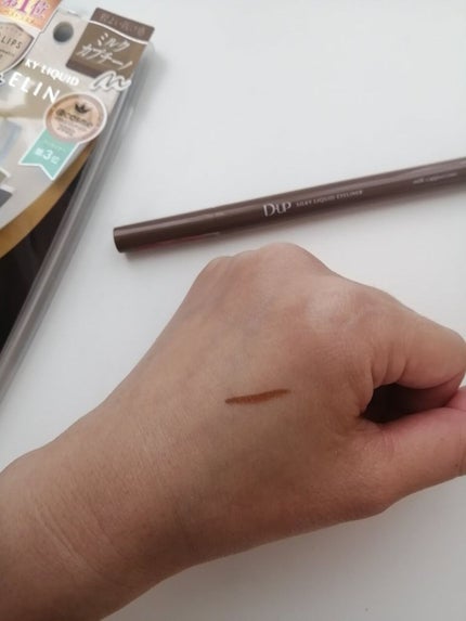 シルキーリキッドアイライナーWP/D-UP/リキッドアイライナーを使ったクチコミ(2枚目)
