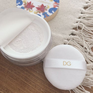 ソーラーグロウ トランスルーセント ルースセッティングパウダー  1 CRYSTAL /DOLCE&GABBANA BEAUTY/ルースパウダーを使ったクチコミ（2枚目）