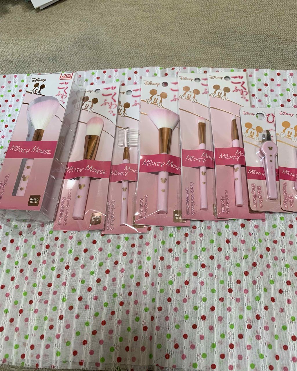 ごくふわっ ミッキーブラシ/DAISO/メイクブラシを使ったクチコミ（2枚目）