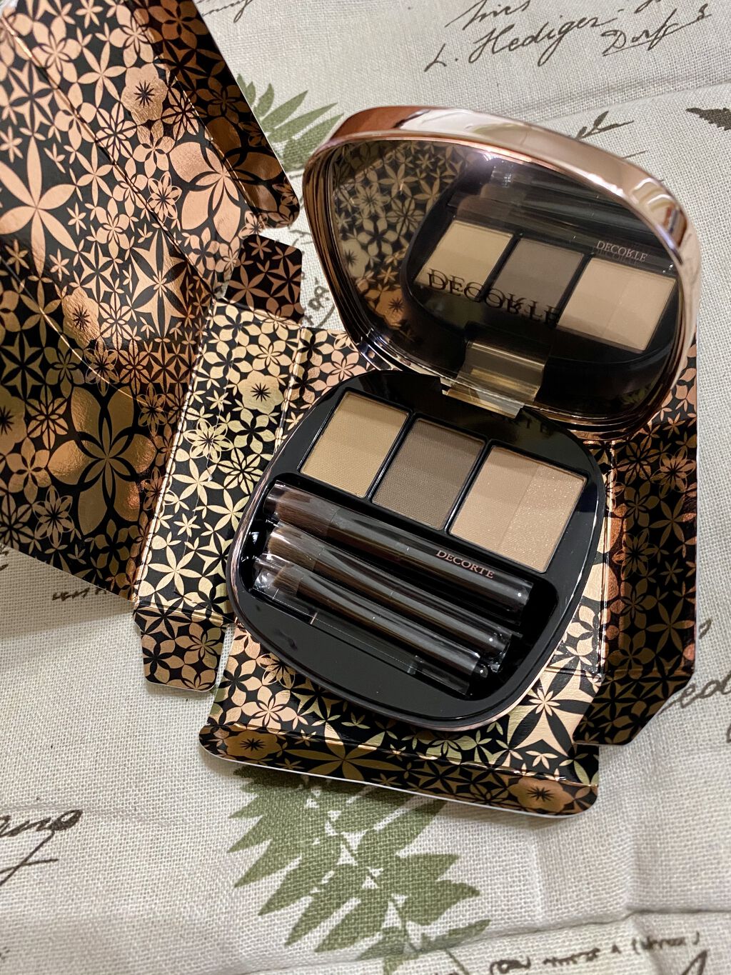 コントゥアリング パウダーアイブロウ/DECORTÉ/パウダーアイブロウを使ったクチコミ（3枚目）