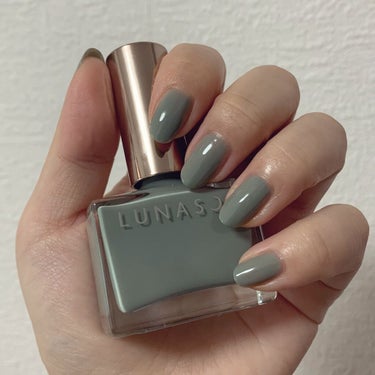 LUNASOL
ネイルポリッシュ
EX07 Cedar Green🌿

楽天で一足先にGETした春の限定色🌸
もうほんっっとうに素敵すぎて
こればっかり塗っちゃう😍

翡翠のようなグリーンで、
手が白く