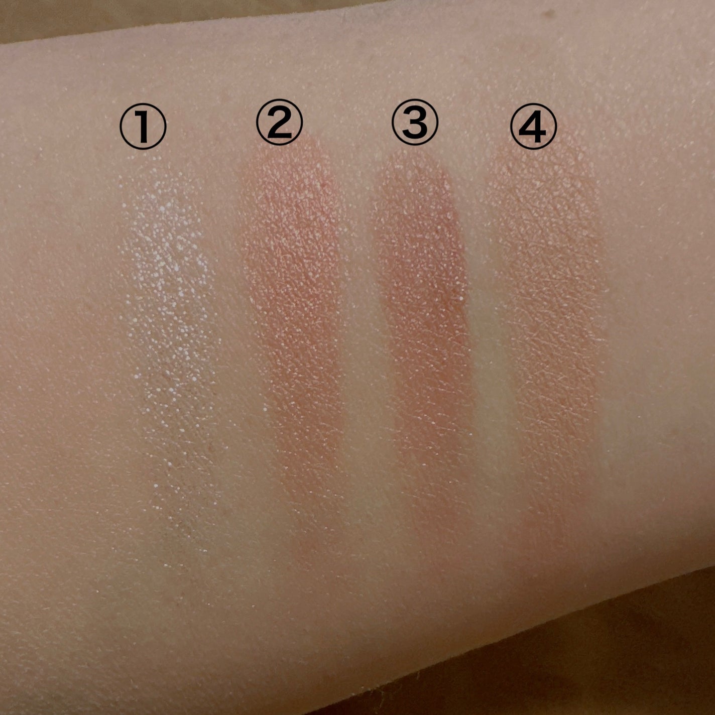 エトワルローズ 4色アイシャドウ/Étoile Rose/アイシャドウパレットを使ったクチコミ(3枚目)