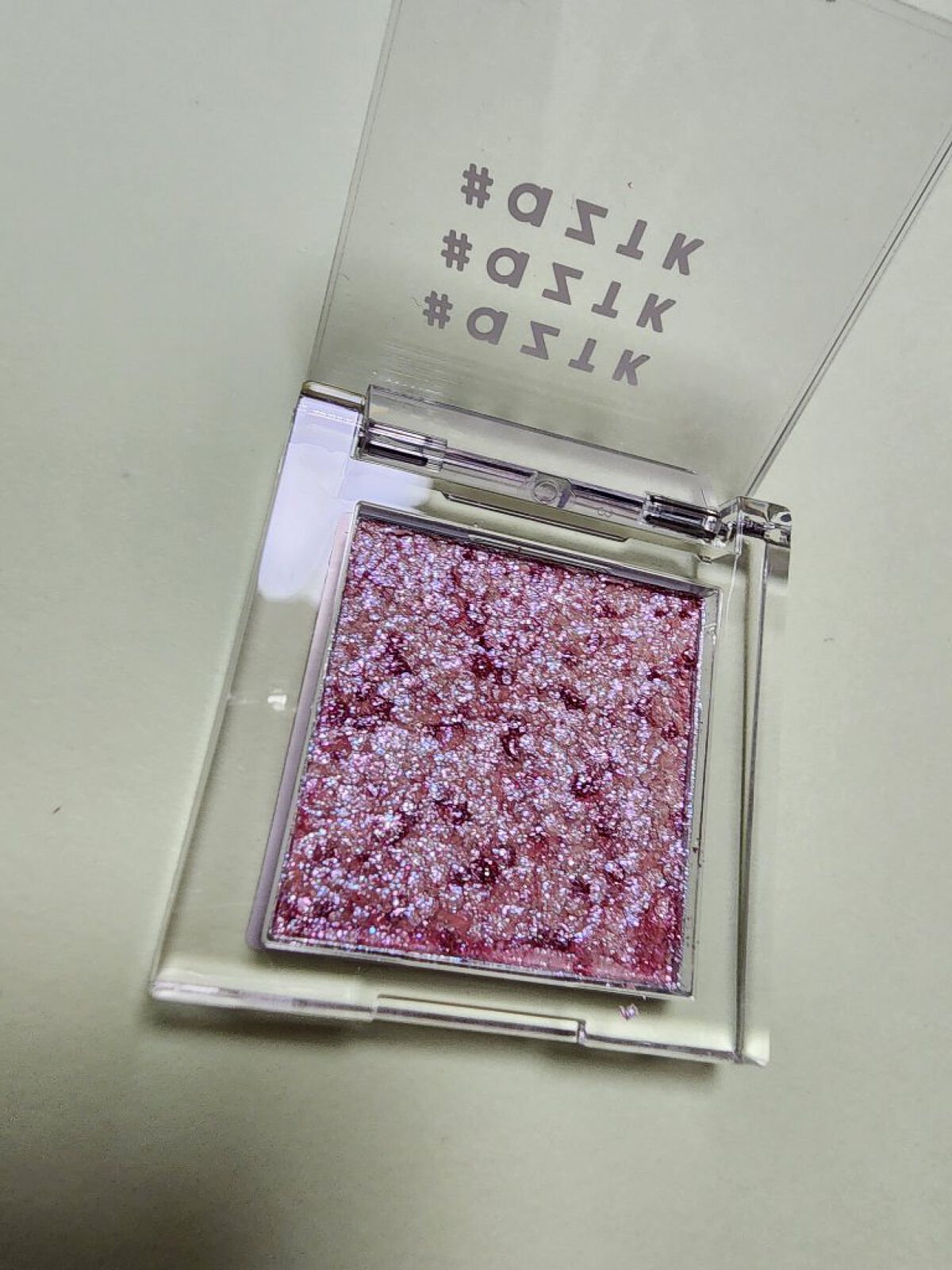 シングルアイシャドウ/aZTK/単色アイシャドウを使ったクチコミ（2枚目）