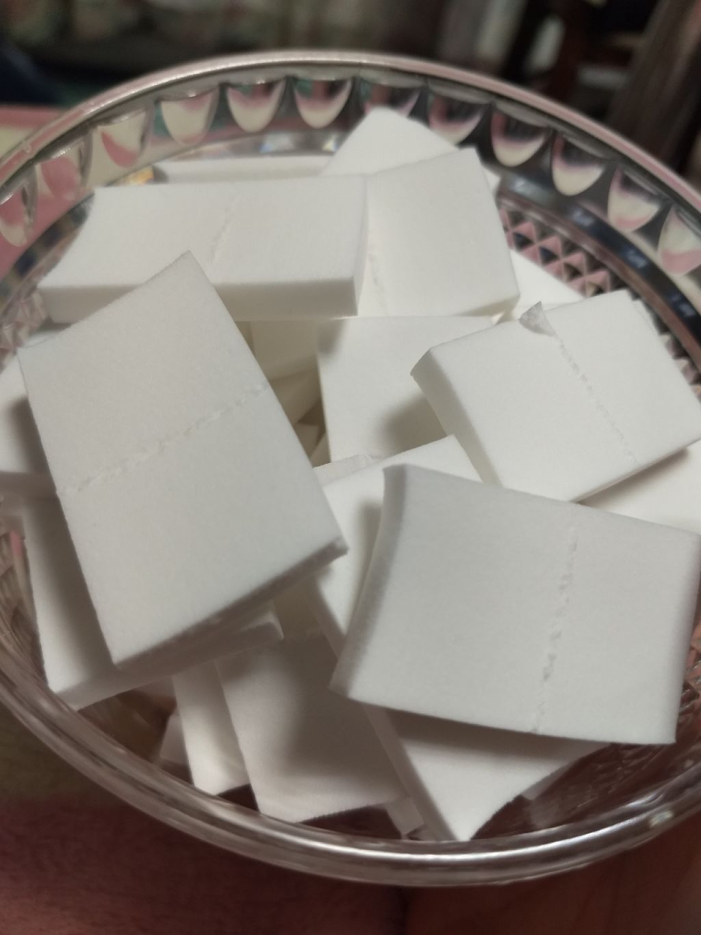 メイクアップスポンジ(バリューパック ウェッジ型 30個)/DAISO/パフ・スポンジを使ったクチコミ(1枚目)