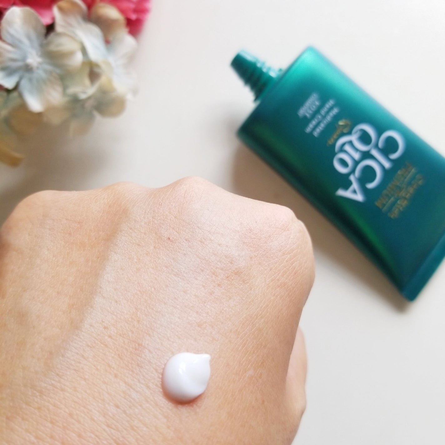 コエンリッチ ザ プレミアム 薬用CICAリペア ハンドクリーム N 【医薬部外品】/コエンリッチQ10/ハンドクリームを使ったクチコミ(4枚目)