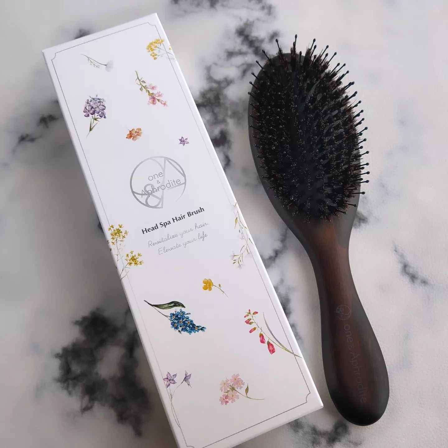 ワンアンドアフロディーテ ヘッドスパ ヘアブラシ/one&Aphrodite/ヘアブラシを使ったクチコミ（1枚目）