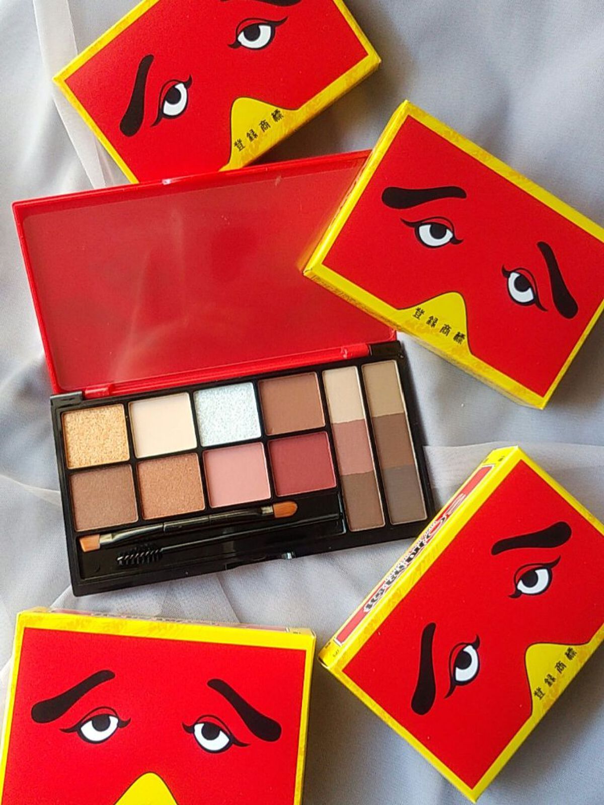 にわかせんぺい 印象的な目と眉になれるメイクパレットBOOK/宝島社/書籍を使ったクチコミ（3枚目）