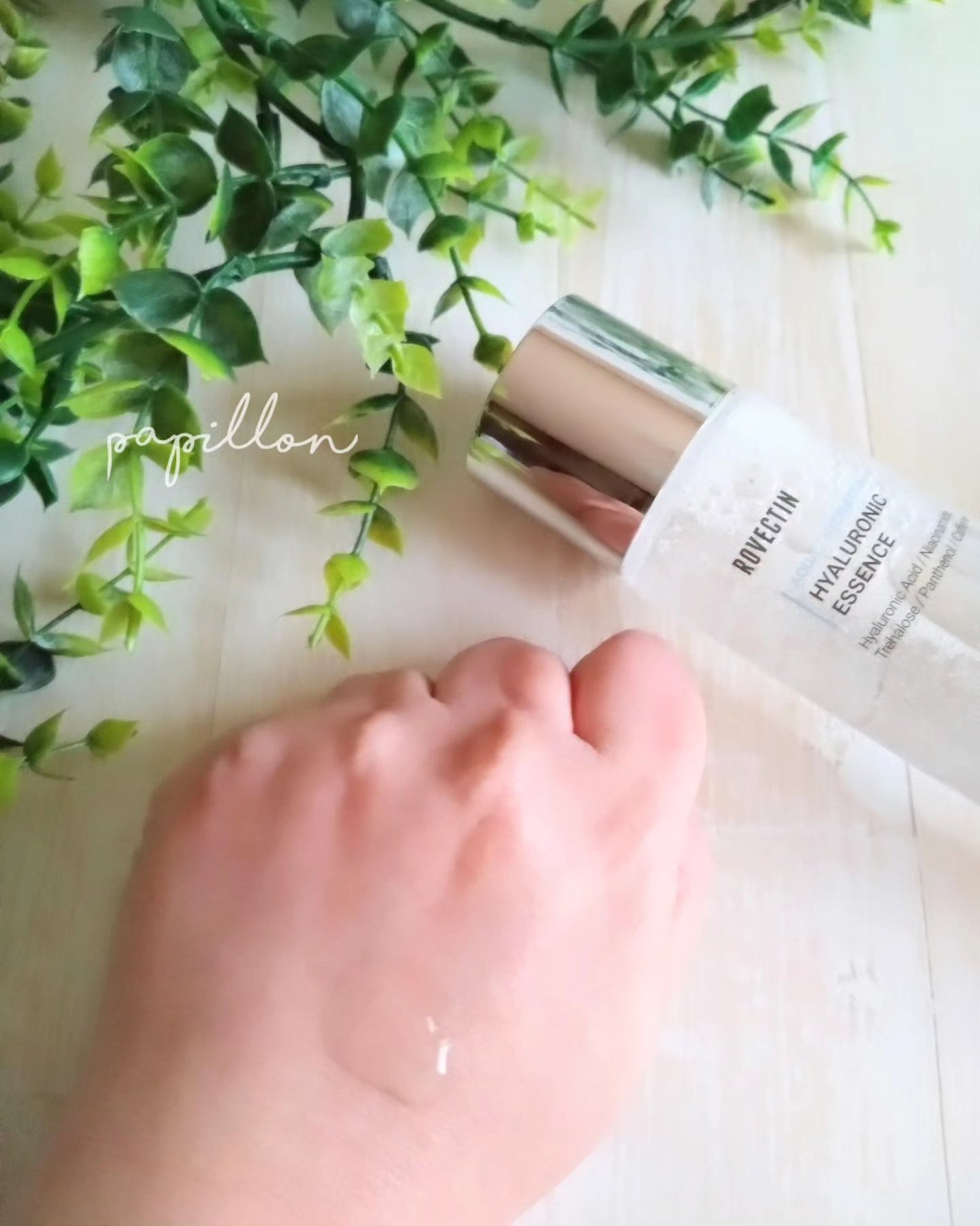 アクアヒアルロニックエッセンス/ロベクチン/化粧水を使ったクチコミ(4枚目)