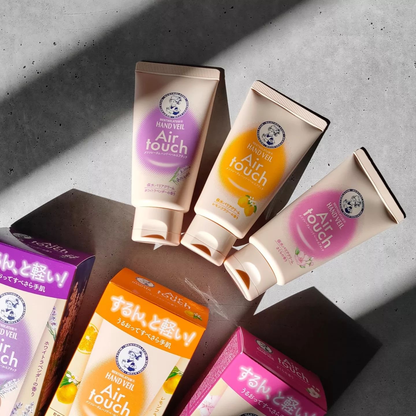 ハンドベールエアタッチ レモンフラワーの香り/メンソレータム/ハンドクリームを使ったクチコミ（1枚目）