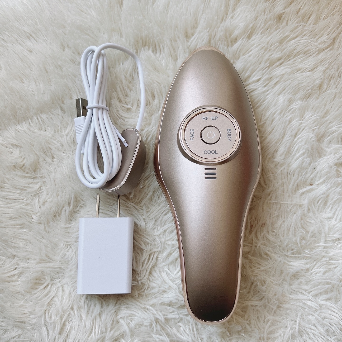 IKKOさんプロデュース Éclat 美顔器 RF・EP・COOL機能 IKKOさん