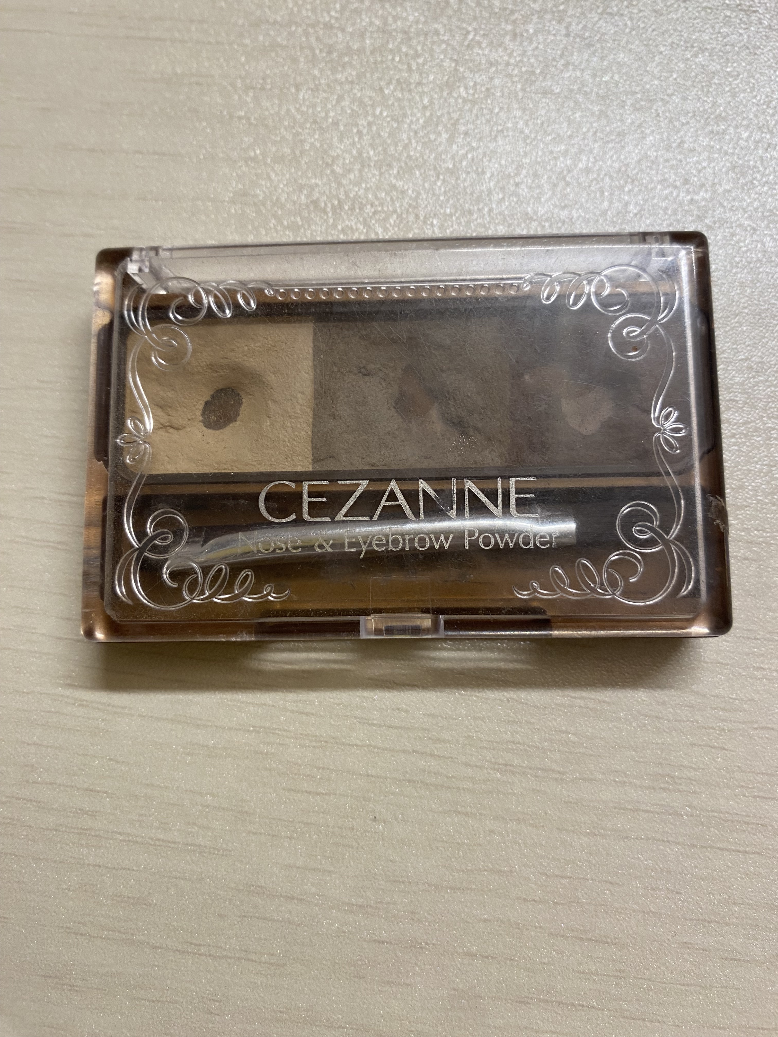 ノーズ＆アイブロウパウダー/CEZANNE/パウダーアイブロウを使ったクチコミ（1枚目）